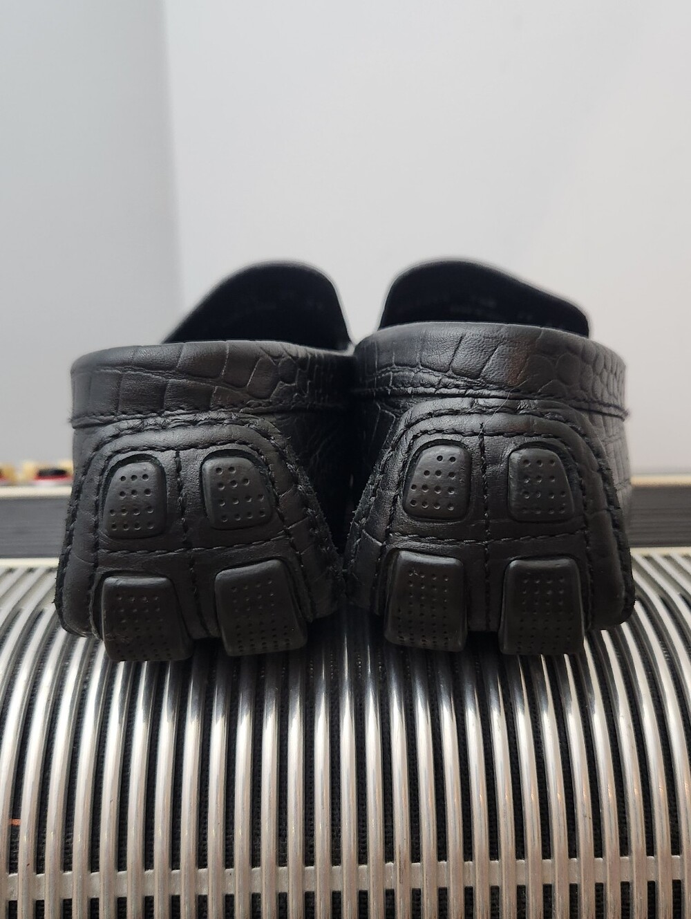 CLASSIC COLE HAAN BLACK ALLIGATOR EMBOSSED LEATHER DRIVING LOAFERS SIZE 7.5 - Picture 4 of 7